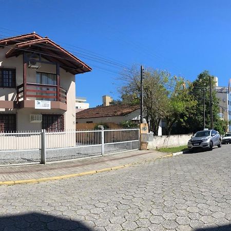Apartamentos Vo Lela Bombinhas Esterno foto